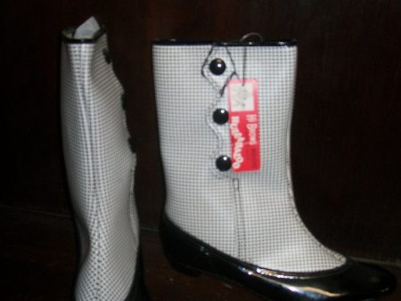 Rare NBC-TV HULLABALOO Go Go Boots Mod 2 two tone with original tag and box British Invasion rock n roll collectible For Sale