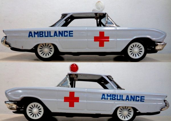 Nice AMBULANCE, Vintage Tin Litho Toy Car, Friction Powered, Siren & Moving Lights, Mint in box For Sale