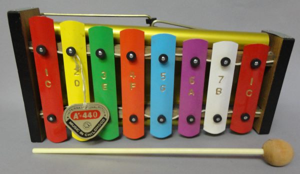 A Gem! Like New 1960 s DIAMOND Metal & Wood Toy Xylophone International Pitch A =440 Made in JAPAN by MARIKO  with original stick or Mallet Supply